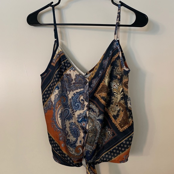 H&M paisley camisole button down tie top - Picture 1 of 3